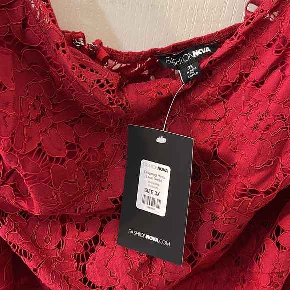 Plus size lace dress Fashion Nova - Picture 3 of 4